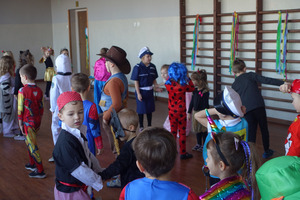 Dziś w przedszkolu wielki bal...